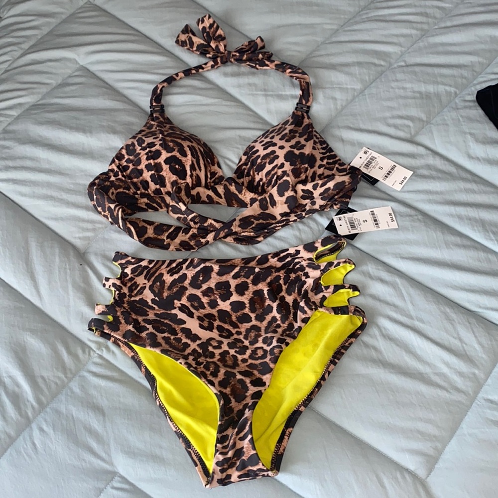Leopard bikini
